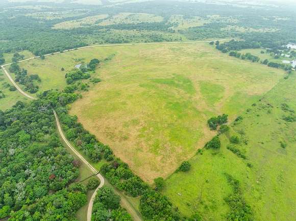 11.5 Acres of Land for Sale in Hubbard, Texas