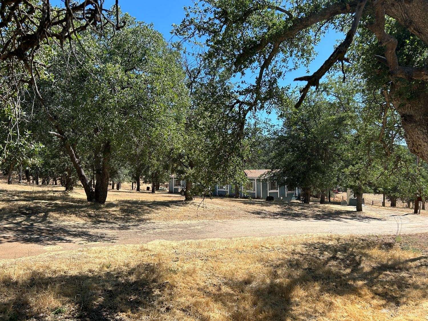 2.53 Acres of Residential Land with Home for Sale in Tehachapi, California
