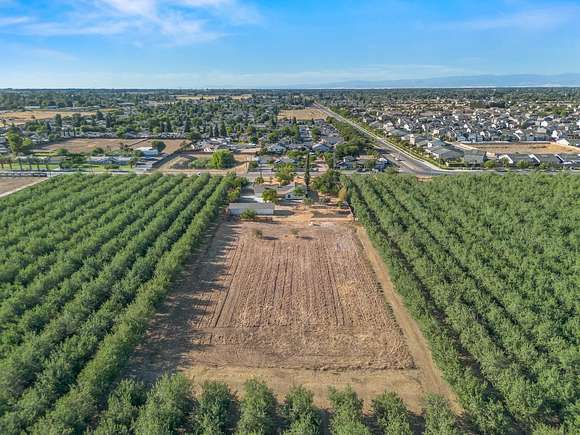 2.17 Acres of Residential Land with Home for Sale in Fresno, California
