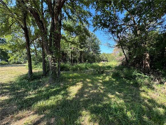 1.25 Acres of Land for Sale in Streetman, Texas