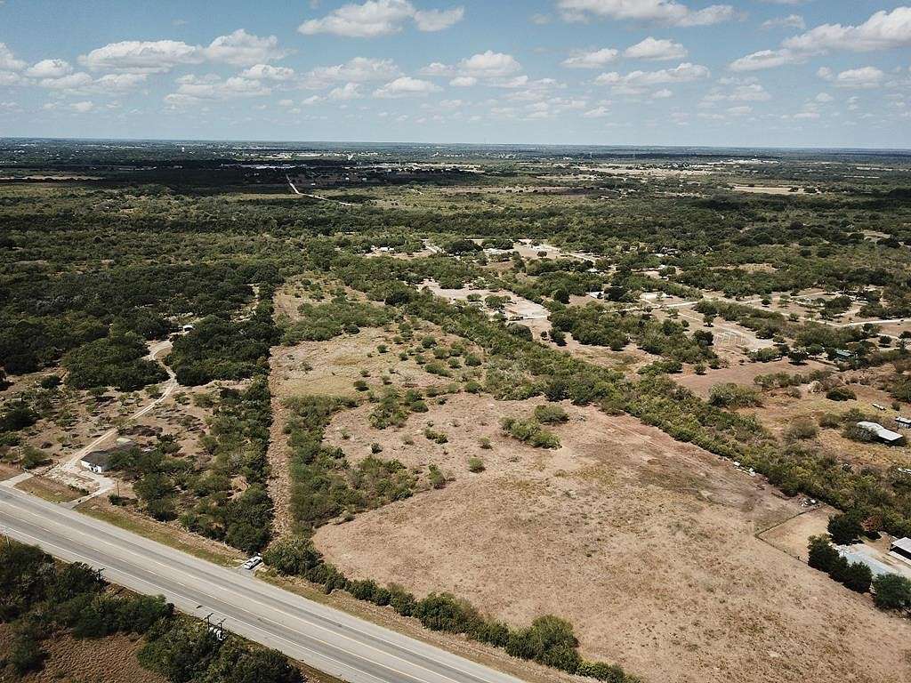 11 Acres of Land for Sale in Beeville, Texas