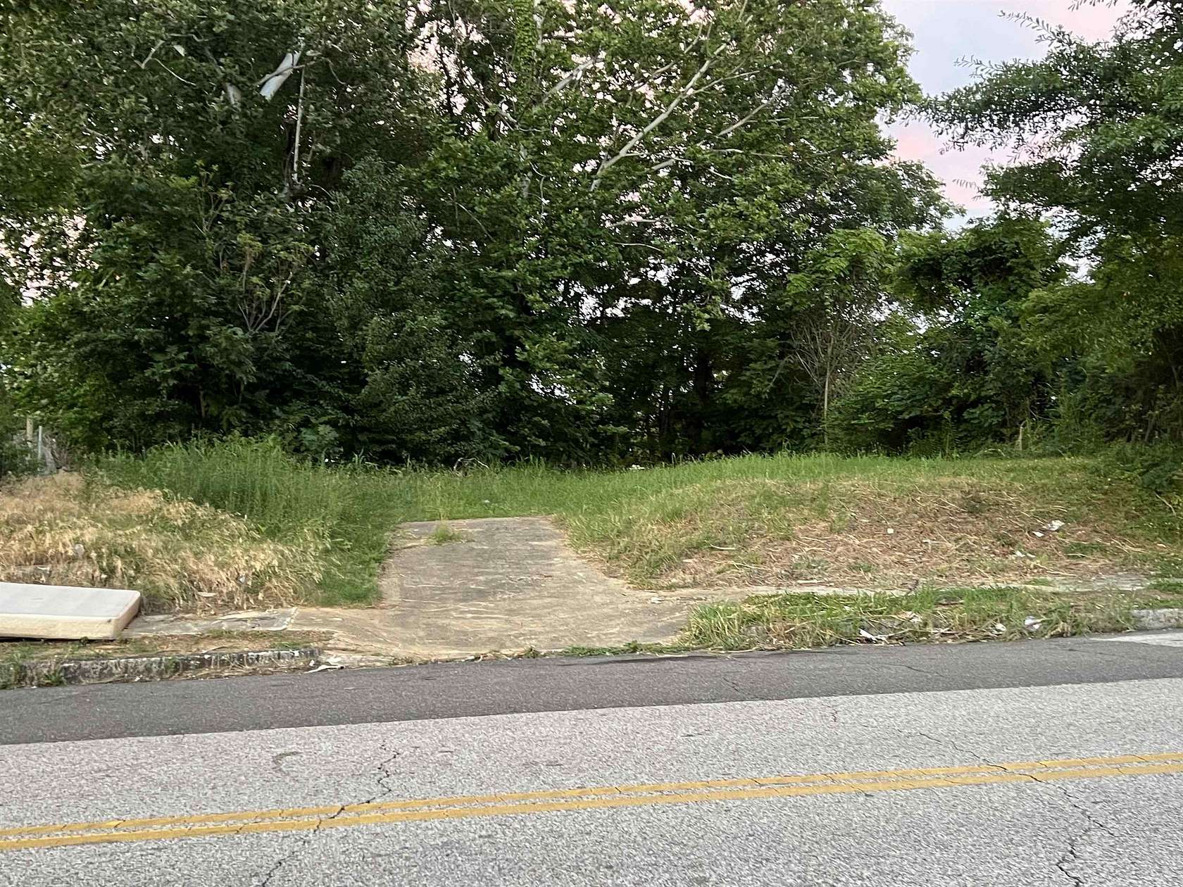 0.06 Acres of Commercial Land for Sale in Memphis, Tennessee