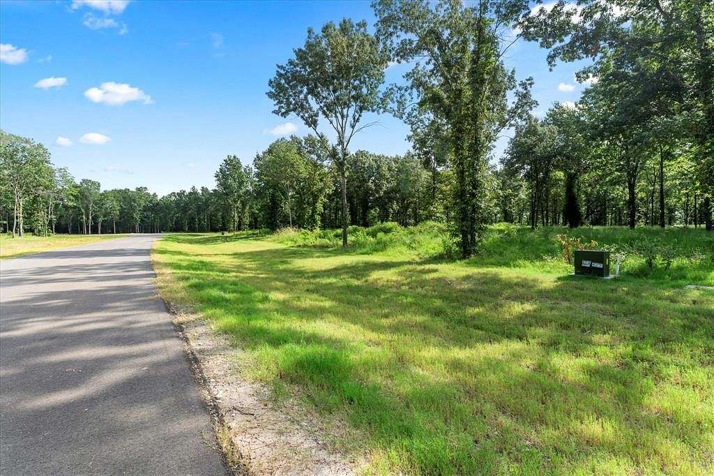 1.01 Acres of Residential Land for Sale in Yantis, Texas