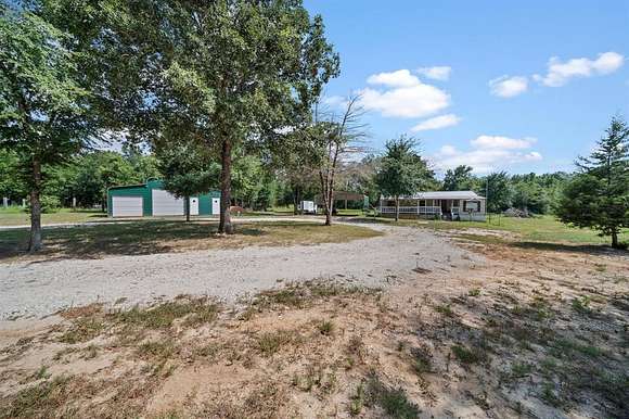 10.023 Acres of Land with Home for Sale in Oakwood, Texas