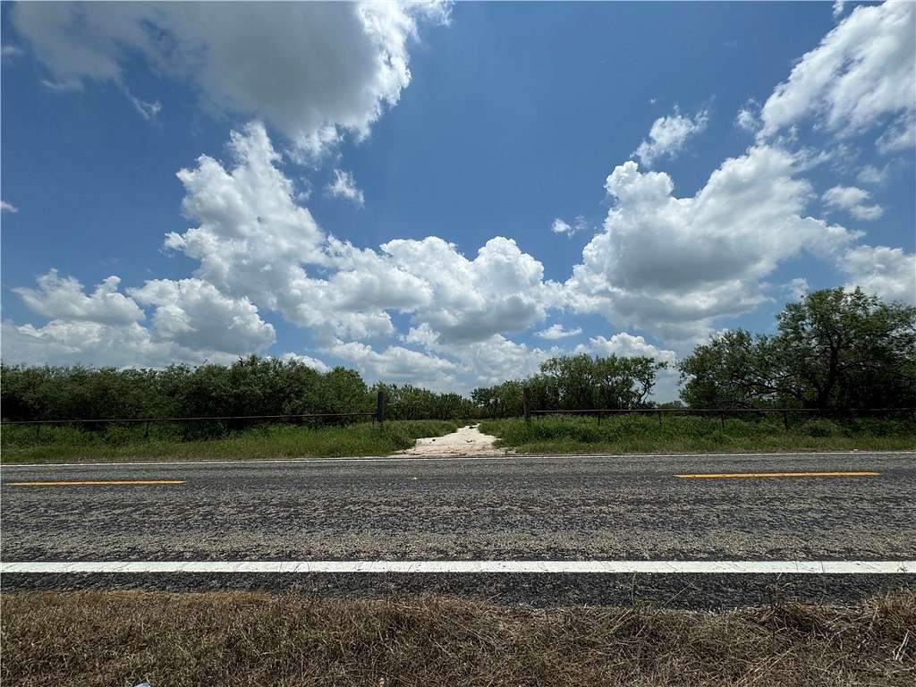 21.71 Acres of Improved Recreational Land for Sale in Alice, Texas