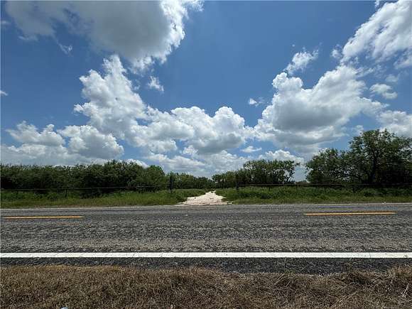 21.71 Acres of Improved Recreational Land for Sale in Alice, Texas