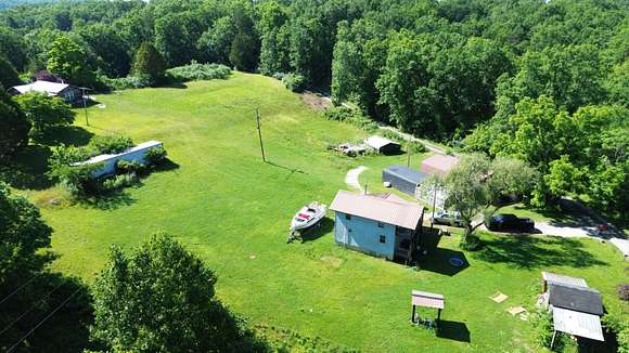 4.65 Acres of Residential Land with Home for Sale in Stearns, Kentucky