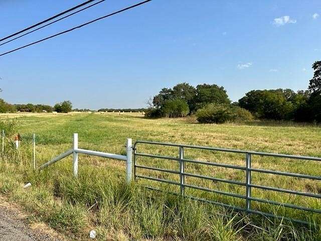 3.97 Acres of Residential Land for Sale in Elm Mott, Texas