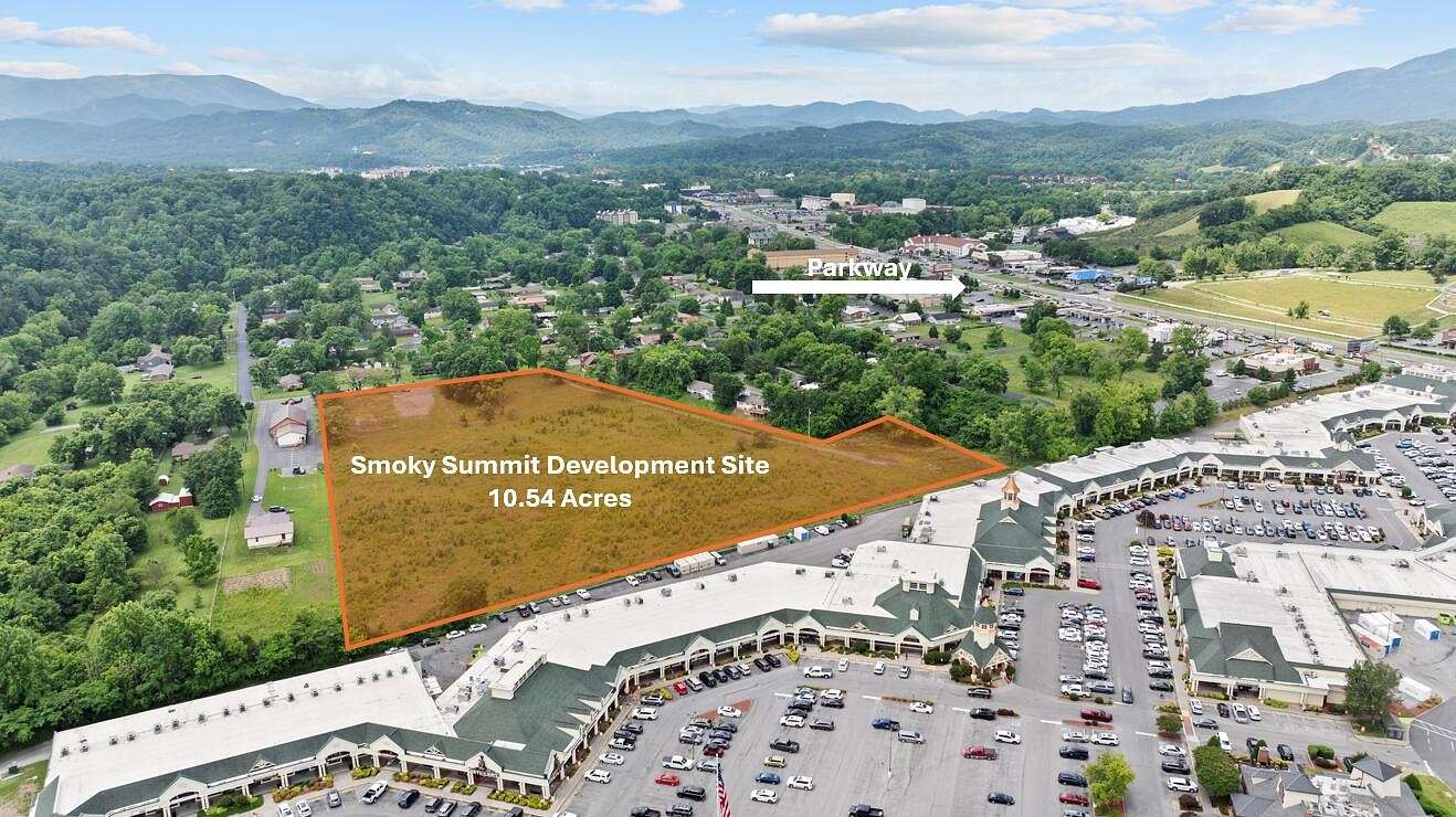 10.54 Acres of Commercial Land for Sale in Sevierville, Tennessee