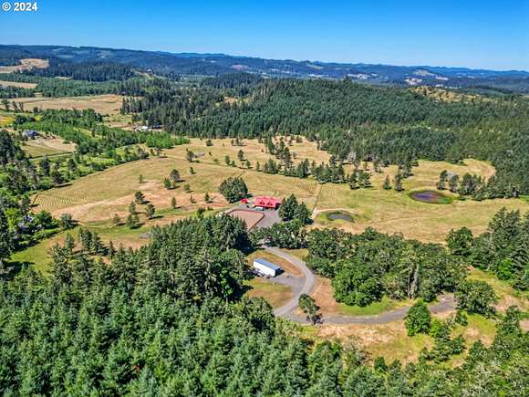 377.59 Acres of Agricultural Land with Home for Sale in Eugene, Oregon