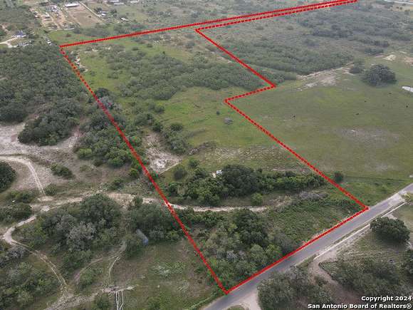 19.34 Acres of Commercial Land for Sale in Poteet, Texas