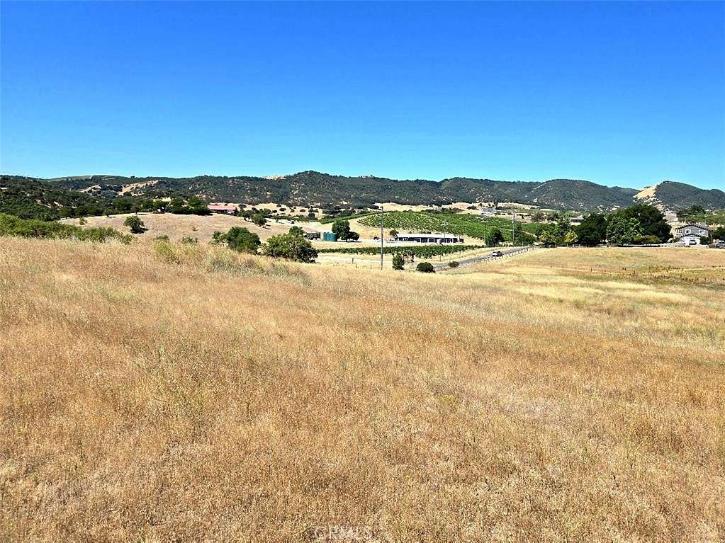 10.45 Acres of Land for Sale in Paso Robles, California