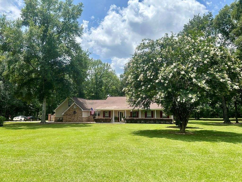 5 Acres of Residential Land with Home for Sale in Summit, Mississippi