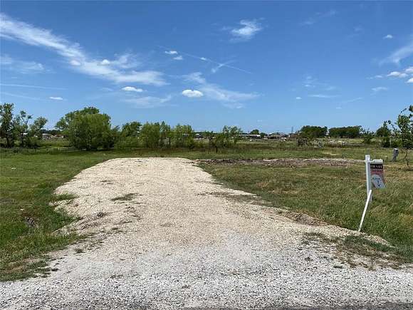 2.02 Acres of Residential Land for Sale in Valley View, Texas