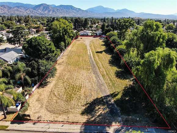 1.421 Acres of Residential Land for Sale in San Bernardino, California