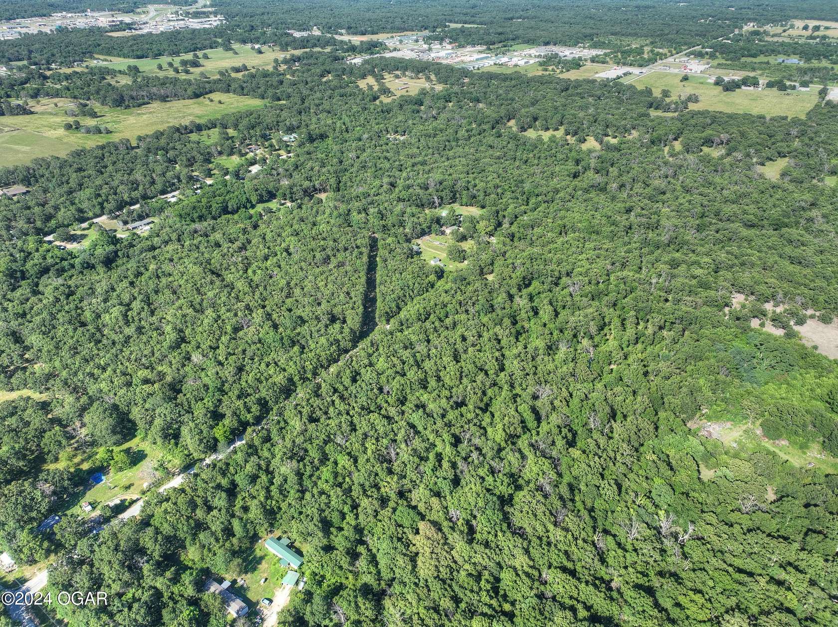 10 Acres of Recreational Land for Sale in Joplin, Missouri