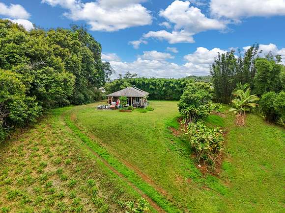 2.568 Acres of Residential Land with Home for Sale in Kilauea, Hawaii