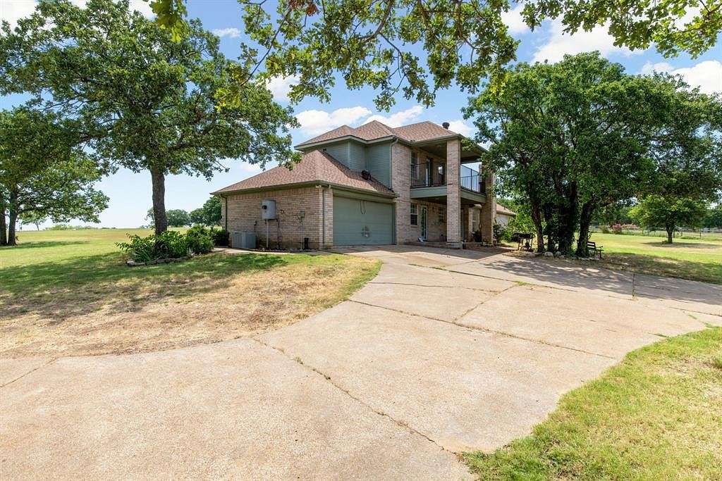 9.694 Acres of Residential Land with Home for Sale in Crowley, Texas