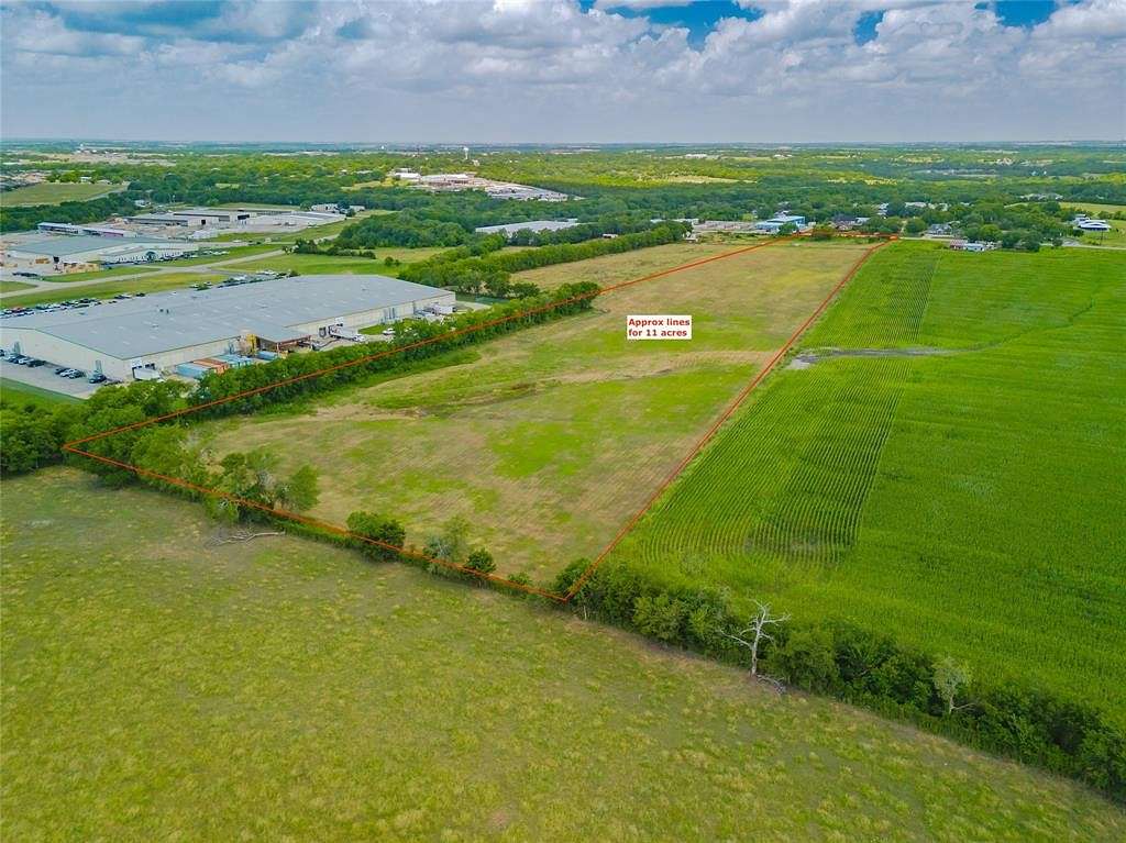 11 Acres of Land for Sale in Van Alstyne, Texas