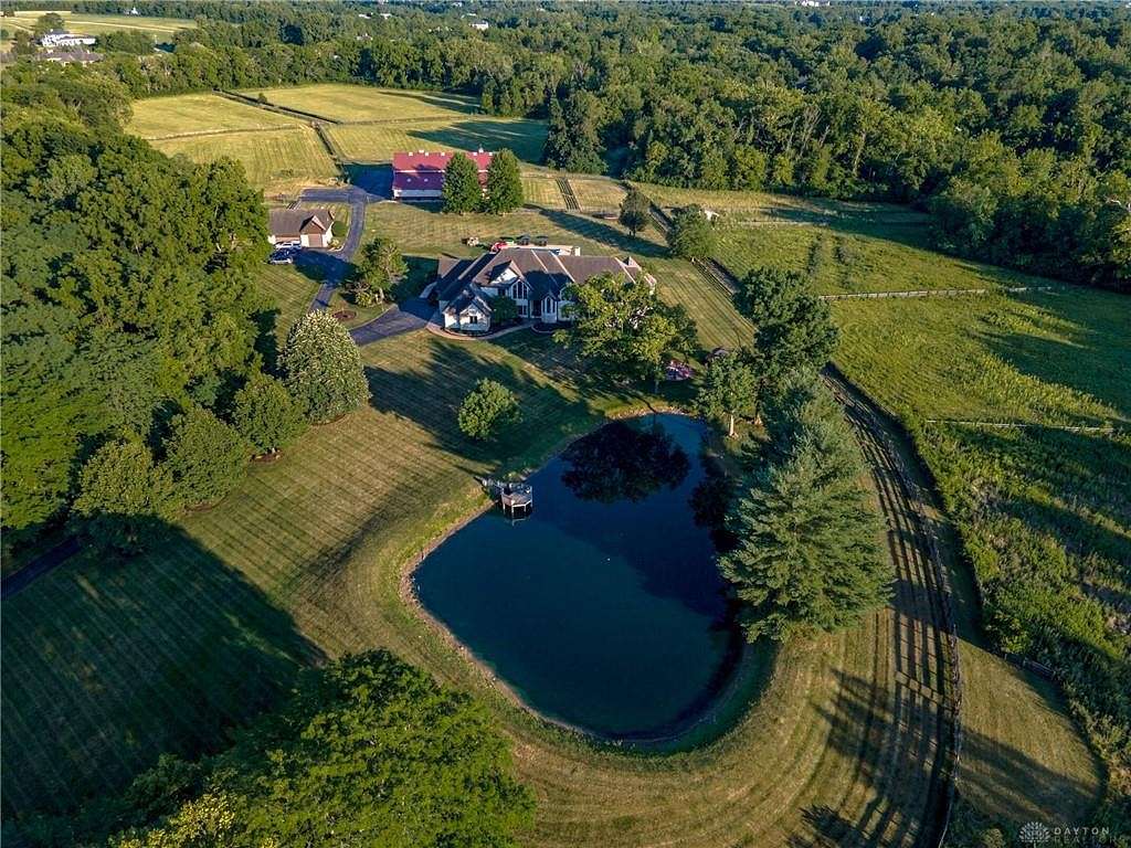 40 Acres of Land with Home for Sale in Clearcreek Township, Ohio