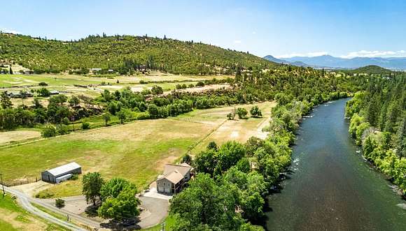 5.03 Acres of Residential Land with Home for Sale in Eagle Point, Oregon