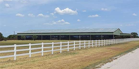 9.32 Acres of Residential Land for Sale in Whitesboro, Texas