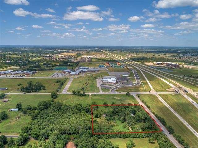 2.311 Acres of Mixed-Use Land for Sale in Owasso, Oklahoma