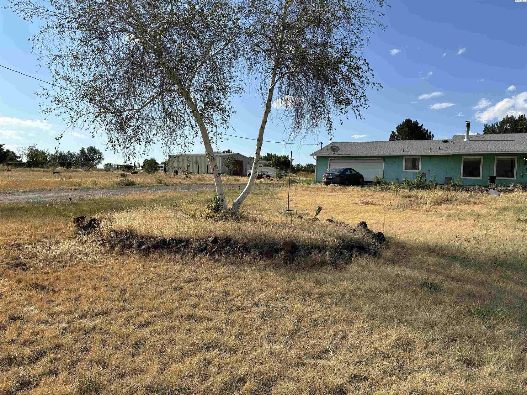 4.77 Acres of Residential Land with Home for Sale in Prosser, Washington