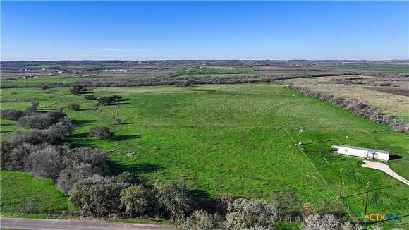 52 Acres of Recreational Land & Farm for Sale in Kingsbury, Texas