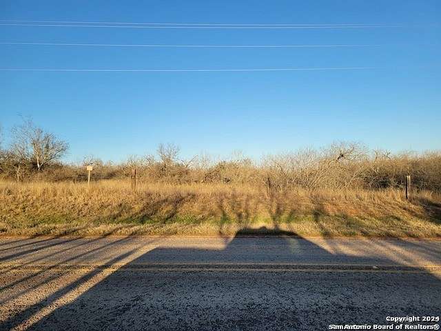10 Acres of Residential Land for Sale in Floresville, Texas