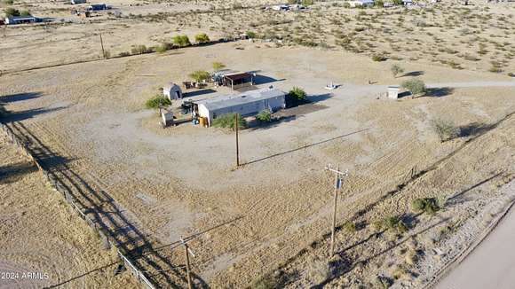 3.35 Acres of Residential Land with Home for Sale in Maricopa, Arizona