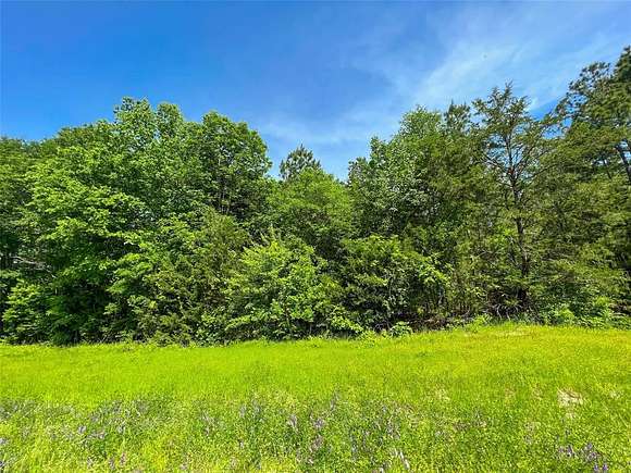 4.4 Acres of Land for Sale in Clarksville, Texas