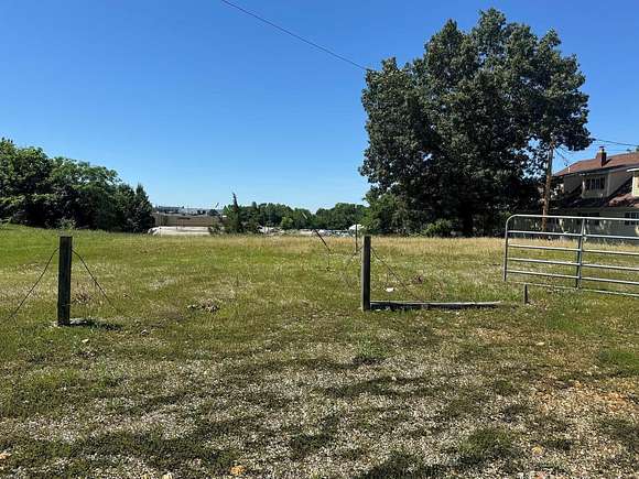 0.39 Acres of Commercial Land for Sale in Poplar Bluff, Missouri