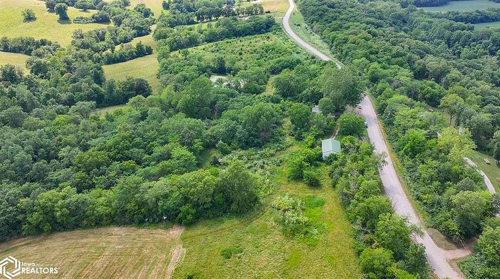 15 Acres of Land with Home for Sale in Ottumwa, Iowa