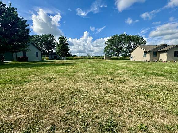 0.36 Acres of Residential Land for Sale in Le Roy, Illinois
