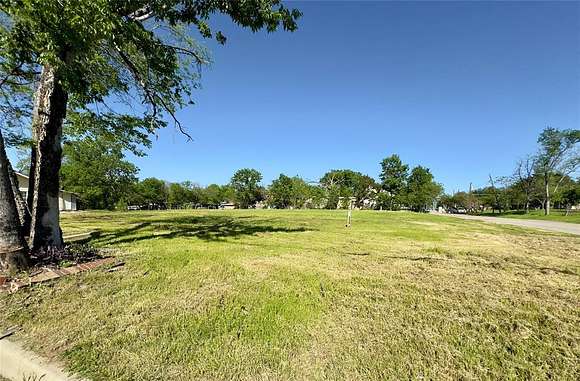 0.653 Acres of Land for Sale in Dallas, Texas