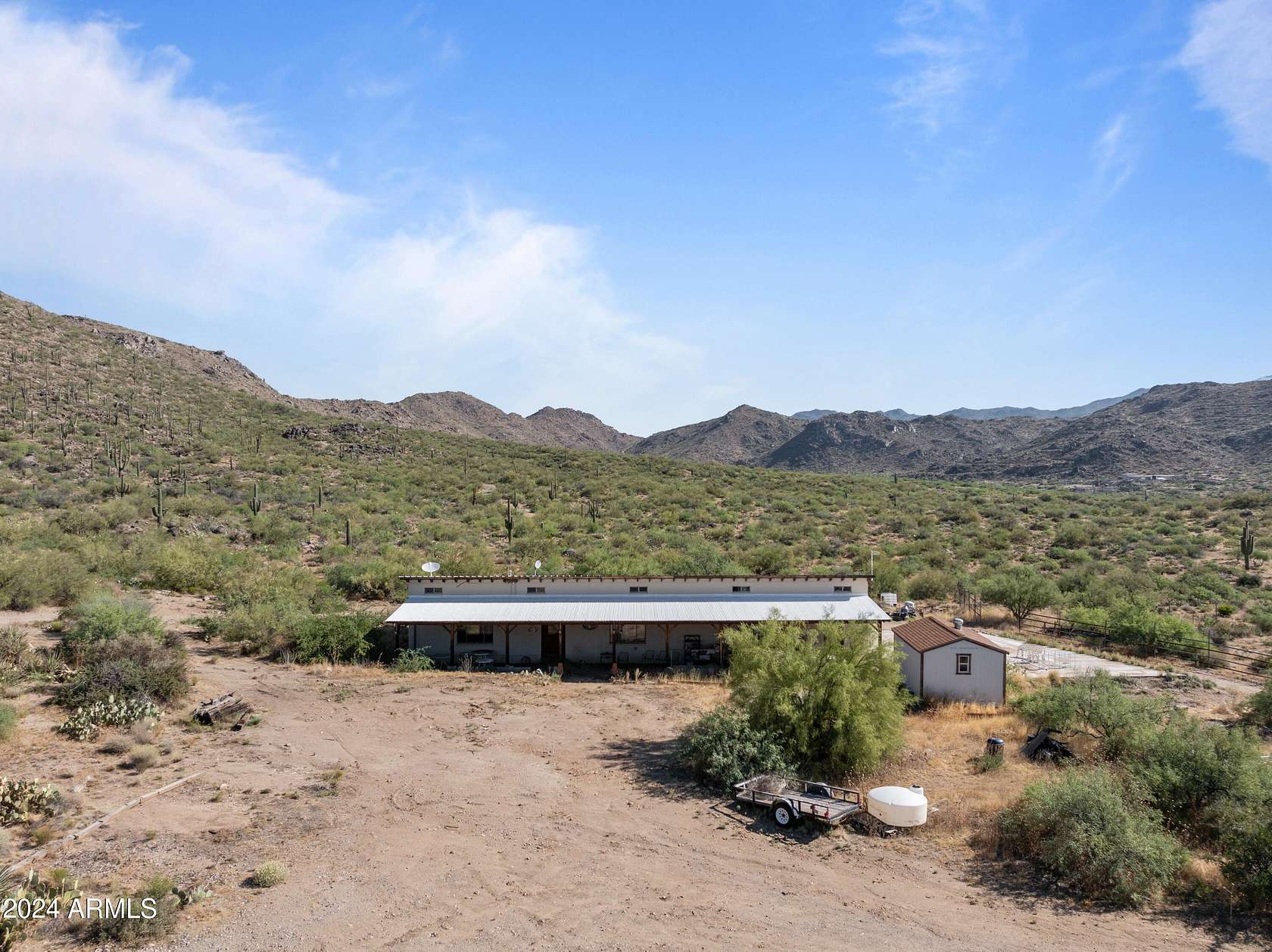 4.36 Acres of Residential Land with Home for Sale in Congress, Arizona