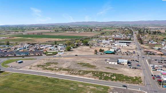 1.24 Acres of Commercial Land for Sale in Sunnyside, Washington