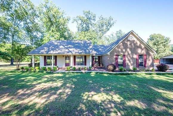 4 Acres of Residential Land with Home for Sale in Starkville, Mississippi