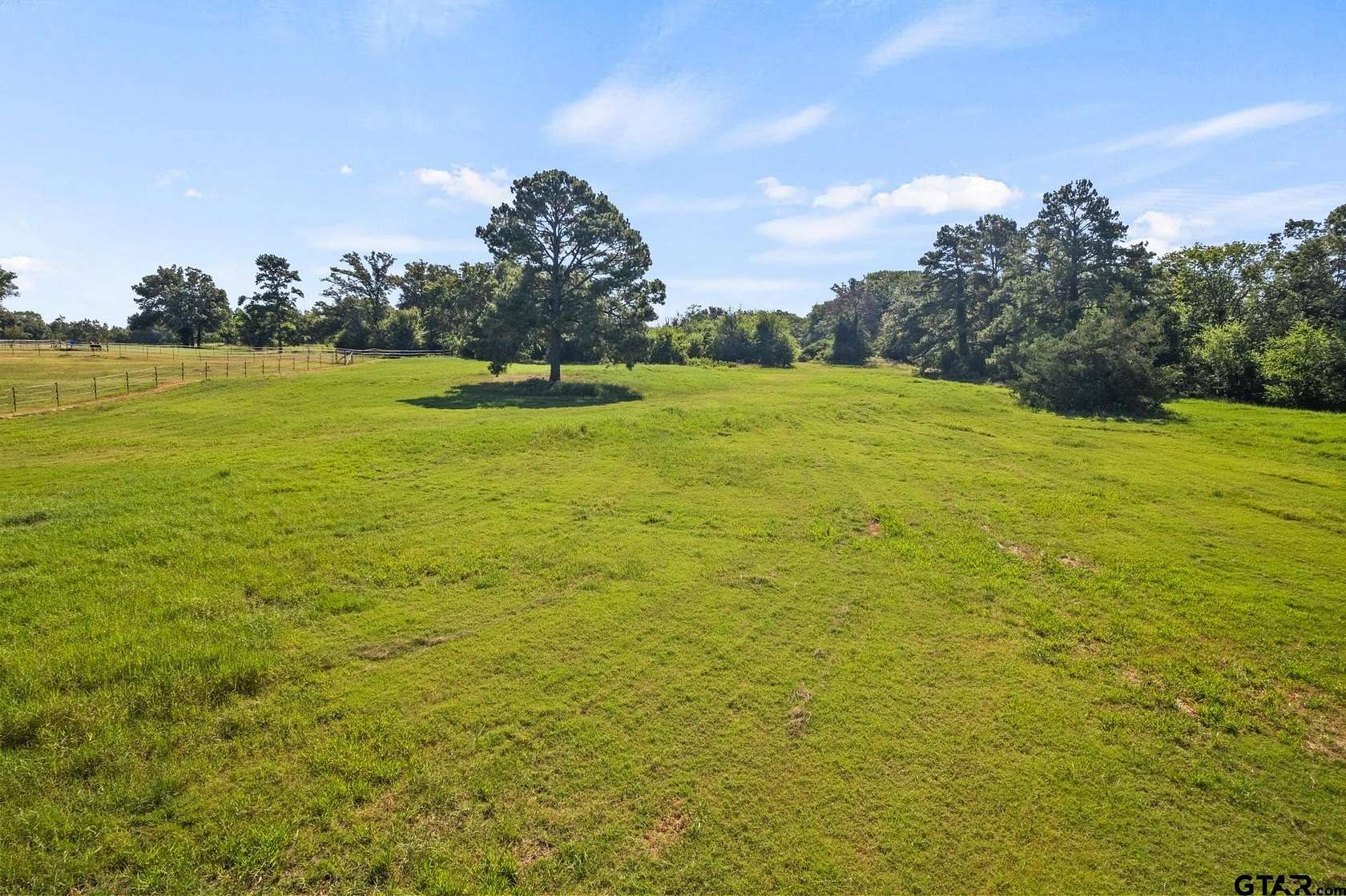 25 Acres of Land for Sale in Pickton, Texas