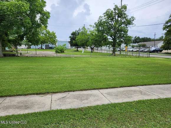 0.36 Acres of Commercial Land for Sale in Pascagoula, Mississippi