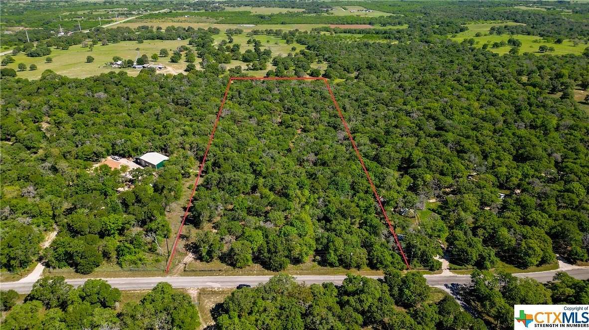 10 Acres of Land for Sale in Seguin, Texas