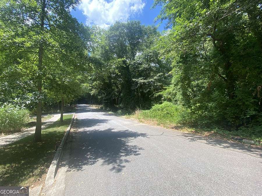 4.1 Acres of Residential Land for Sale in Hartwell, Georgia