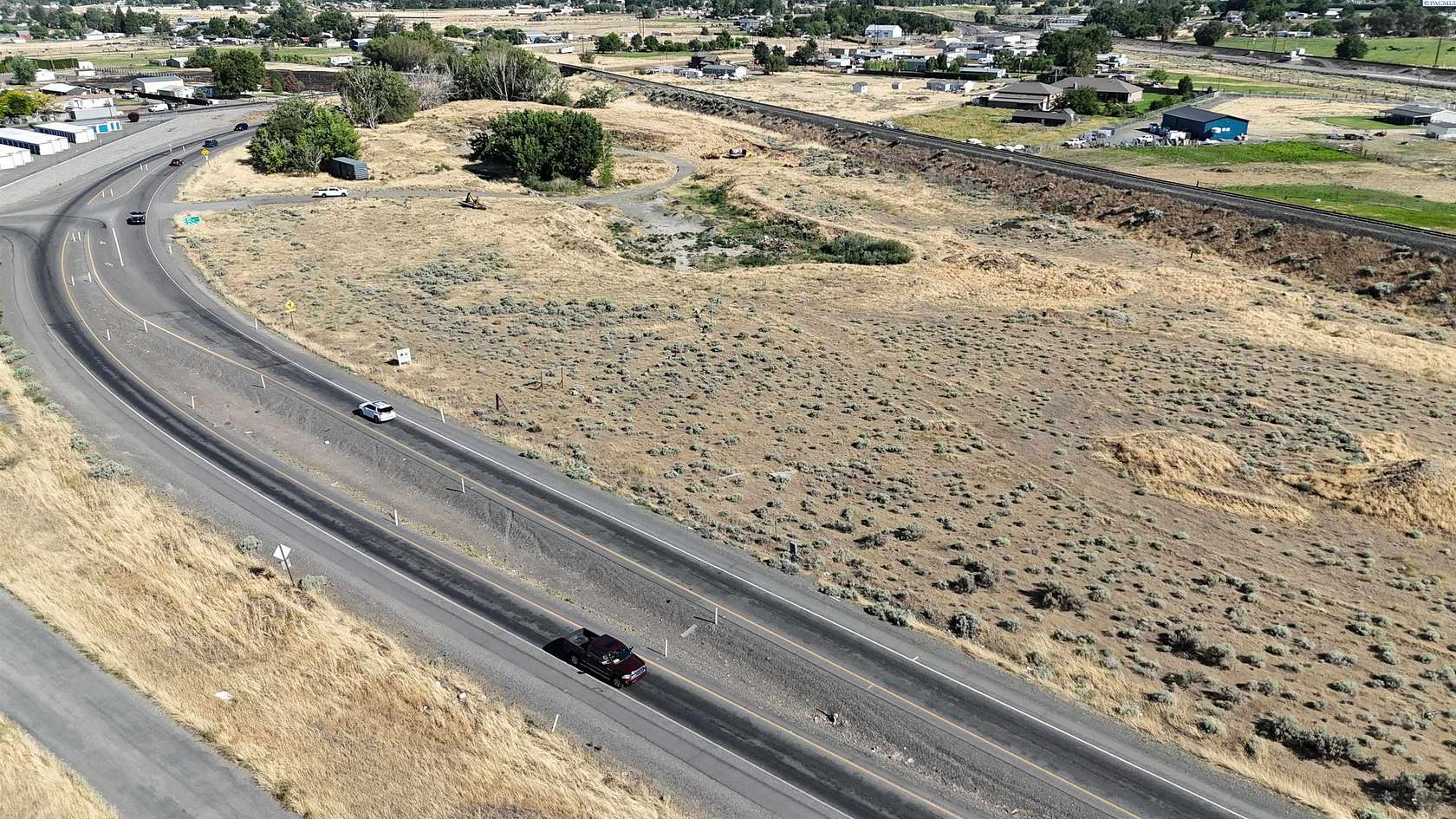 10.7 Acres of Commercial Land for Sale in Kennewick, Washington