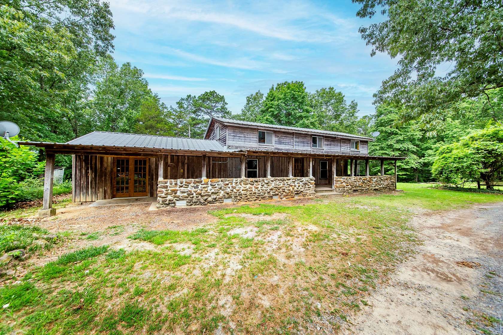 4.37 Acres of Land with Home for Sale in Clinton, Arkansas