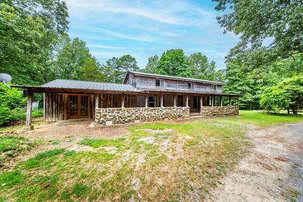 4.37 Acres of Land with Home for Sale in Clinton, Arkansas