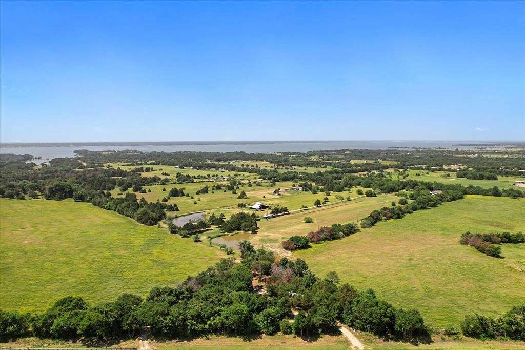 1.39 Acres of Residential Land for Sale in Corsicana, Texas