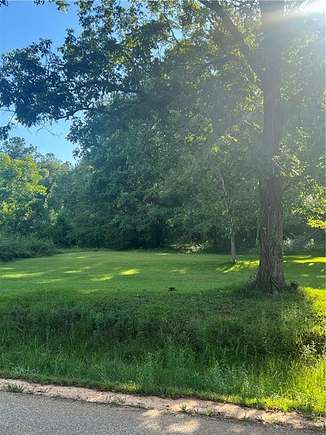 4.22 Acres of Land for Sale in Tuskegee, Alabama