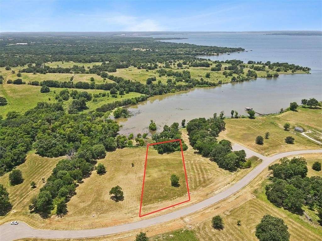 1.018 Acres of Residential Land for Sale in Streetman, Texas