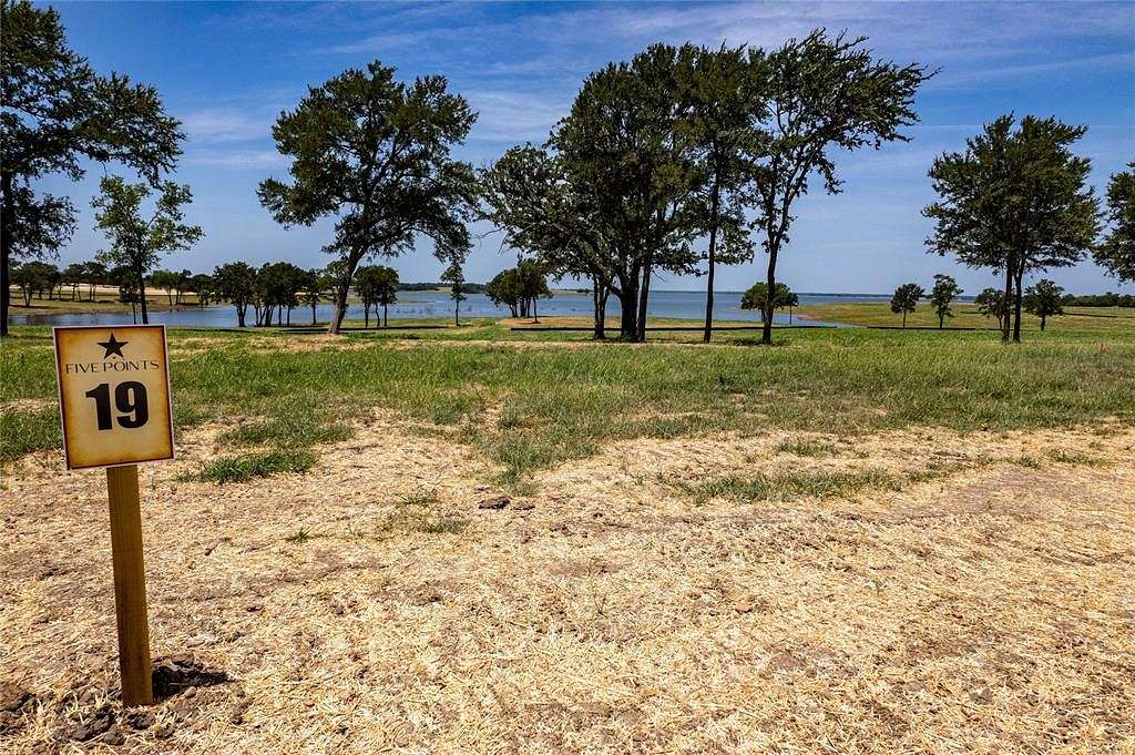 1.438 Acres of Land for Sale in Honey Grove, Texas